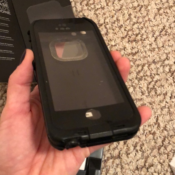 Lifeproof case - Picture 4 of 5